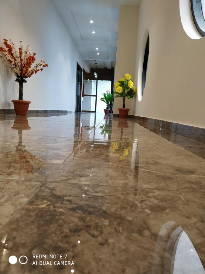 Hotel Krishna Palace Ānand 外观 照片